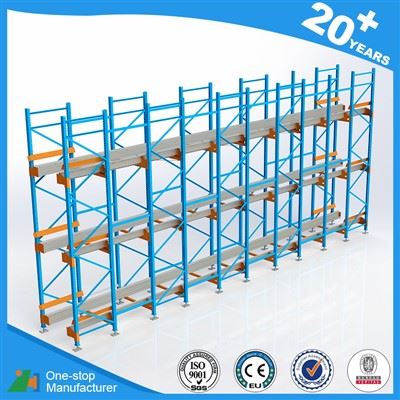 Smart automated warehouse storage with pallet shuttles